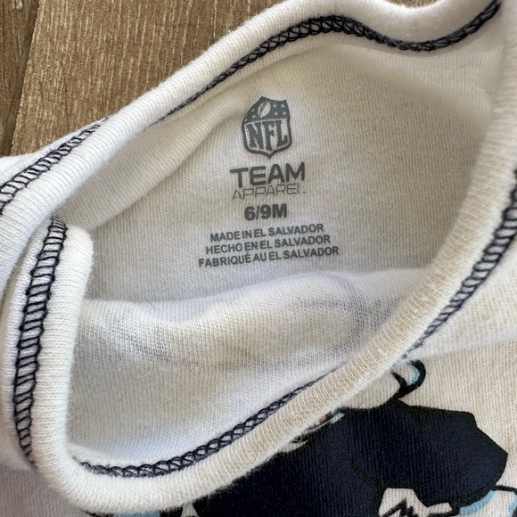 Los Angeles Rams NFL baby onesie - Picture 3 of 3